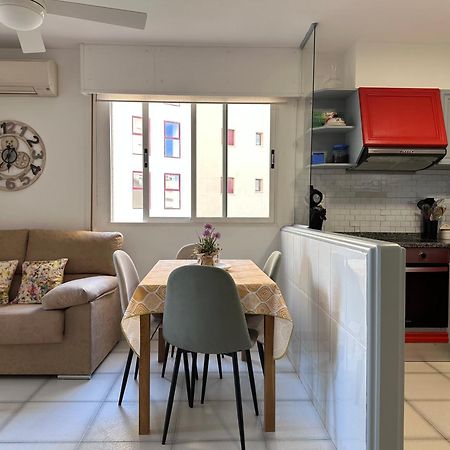 Apartment On The Beach With Parking And Pool Calpe Exterior photo